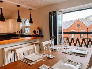 Riverside loft apartment - 7