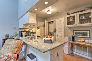 Pet-Friendly Townhome with Community Hot Tub! - Vernon Township - 2