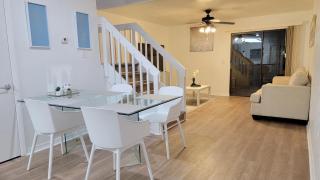 Comfortable Townhome 2BR 1-5BA - Near UF & Shopping Dining - 1