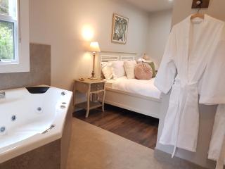 Candlebark Cottage - Hepburn - 1