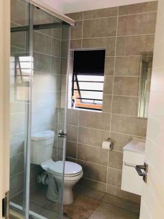 THE BLYDE LAGOON BEACH PRETORIA 3 BEDROOM GROUND FLOOR APARTMENT - Pretoria - 9