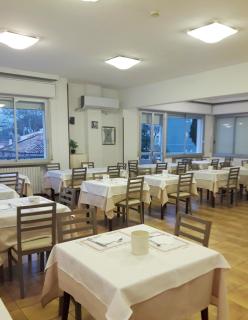 Hotel Caesar - Pesaro - 3