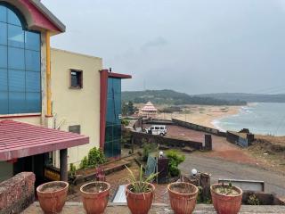 Sukhsagar Beach Resort On Beach !! Newly Decorated - Room - with - Prime - Location !! Couple Friendly Family Resort !! !! - Devgarh - 1