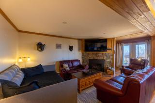 Sunsets at Summit 108b, free WI-FI, parking and AC - Snowshoe - 5