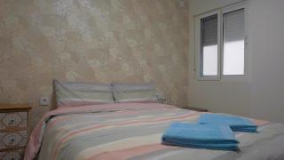 Stylish & Spacious Family Apartment Near Beach & Vibrant Historic Market - 1