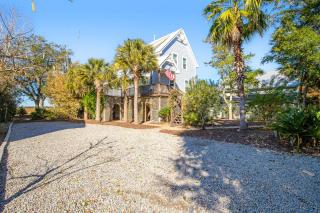 Pelican's Hideaway - Folly Beach - 0