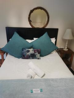 Harties Double Room with Shared Bathroom Non En-suite - 6