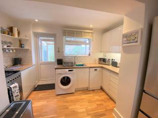 Gulliver's Cottage in Frinton-On-Sea - Frinton-on-Sea - 1