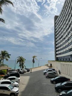 Apartamento beira mar localizado no Ondina Apart - 3