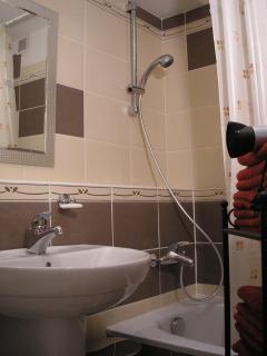 110m2 Old Town Apartment on Danube Promenade 3BR 2BA Up to 9 Guests - 2