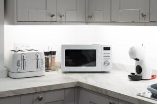 The House Of Selfies - 1