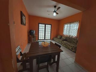 0184.04 - Maranduba - Apartamento - 2 Dorm. - 8 Pess. - 300M Do Mar - Com Piscina Coletiva - Ubatuba - 5