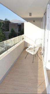 Departamento a metros de la clínica las condes - 1