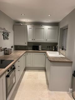 HotTub - Beach - Bbq - PetsOK - 6 Guests - 3