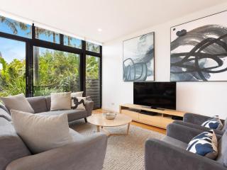 Kiah - nestled between Main & Belongil Beaches - 5