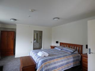 Sahara Deluxe Studios - 1