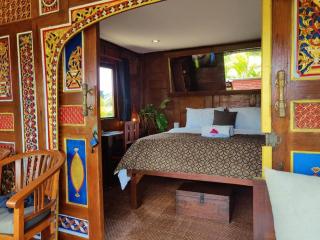 The Hidden Escapes Bingin- Sunset Rooftop Wood House with Ocean View & Private Kitchen - Uluwatu - 8