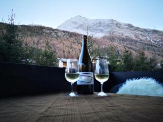 Bright renovated studio - 1 min from the slopes! - 5