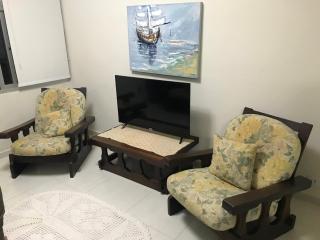 Apartamento Enseada - DUAS quadras da PRAIA. SHOW. - 7