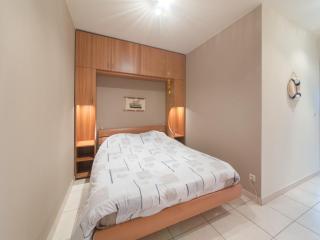 Studio Zeeflat with parking and shared pool by Interhome - De Haan - 6
