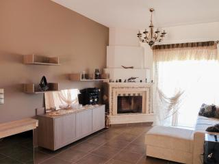 Family Private Summer Homes w. Yards near Beach - Galatás - 6