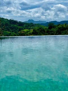 Riverbank Resort Gampola - Gampola - 1