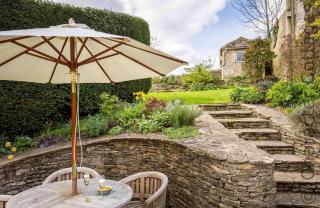 Willow Cottage - - 3