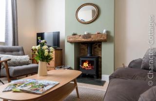 Wall Cottage - 9