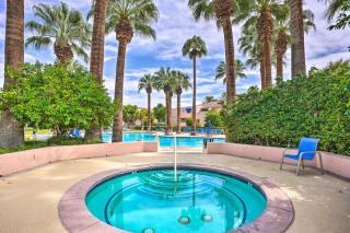 Resort Amenities Updated Palm Springs Villa - Palm Springs - 8