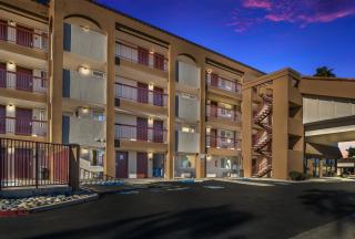 Days Inn by Wyndham Chula Vista-San Diego - Chula Vista - 3