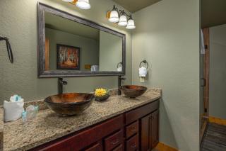 Poolside Paradise chalet - Gatlinburg - 5
