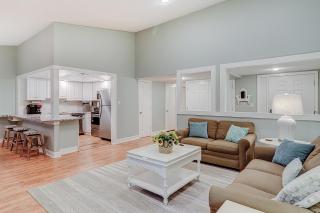 Bluff Villas 1696 - 7