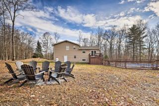 Modern East Stroudsburg Home with Pool and Fire Pit - 8
