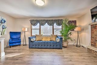 Modern East Stroudsburg Home with Pool and Fire Pit - 6