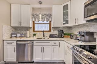 Modern East Stroudsburg Home with Pool and Fire Pit - 1