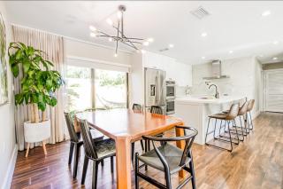 Mid-Century Modern Oasis - Miami - 5