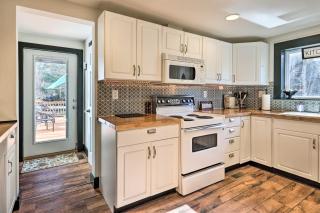 Pet-Friendly Fries Home Less Than 6 Mi to New River! - 2