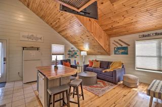 Pet-Friendly Studio with Loft and Mountain Views! - Mountain View - 6