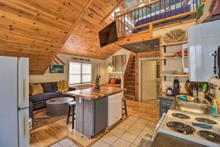 Pet-Friendly Studio with Loft and Mountain Views! - Mountain View - 5