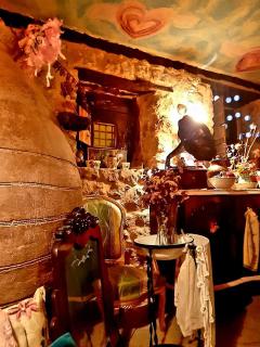 Room in Lodge - Romantic getaway to Cuenca at Christmas - Valeria - 1