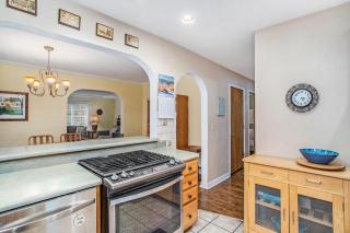 Wine Down Cottage - 1