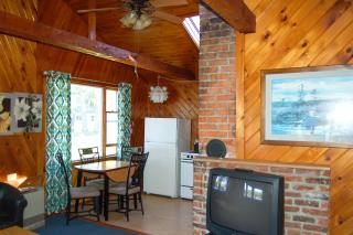 Pines Cottage - Standish - 6