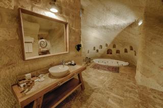 Solem Cave Suites - 5