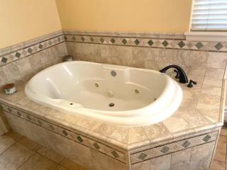 Private Master suite with Sauna and Bathtub - Fair Oaks - 8