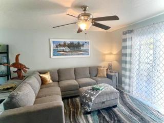 Sparkling 2bed 1bath Beach Home - Unit 214 - 9