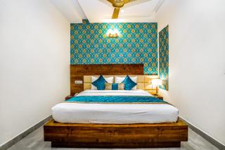 Amritsar Grand By Levelup Hotels 100 meters from golden temple - 9