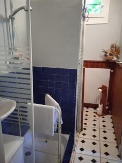 APPARTEMENT INDEPENDANT DANS MAISON PARTICULIERE - Bayet - 6