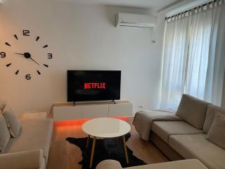 Proper Apartment 1 - Tirana - 7