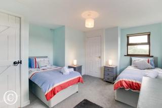 Beaconing View, Saundersfoot, Pembrokeshire - Saundersfoot - 1