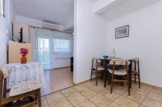 Apartments Mirjana Blue Beach - 6
